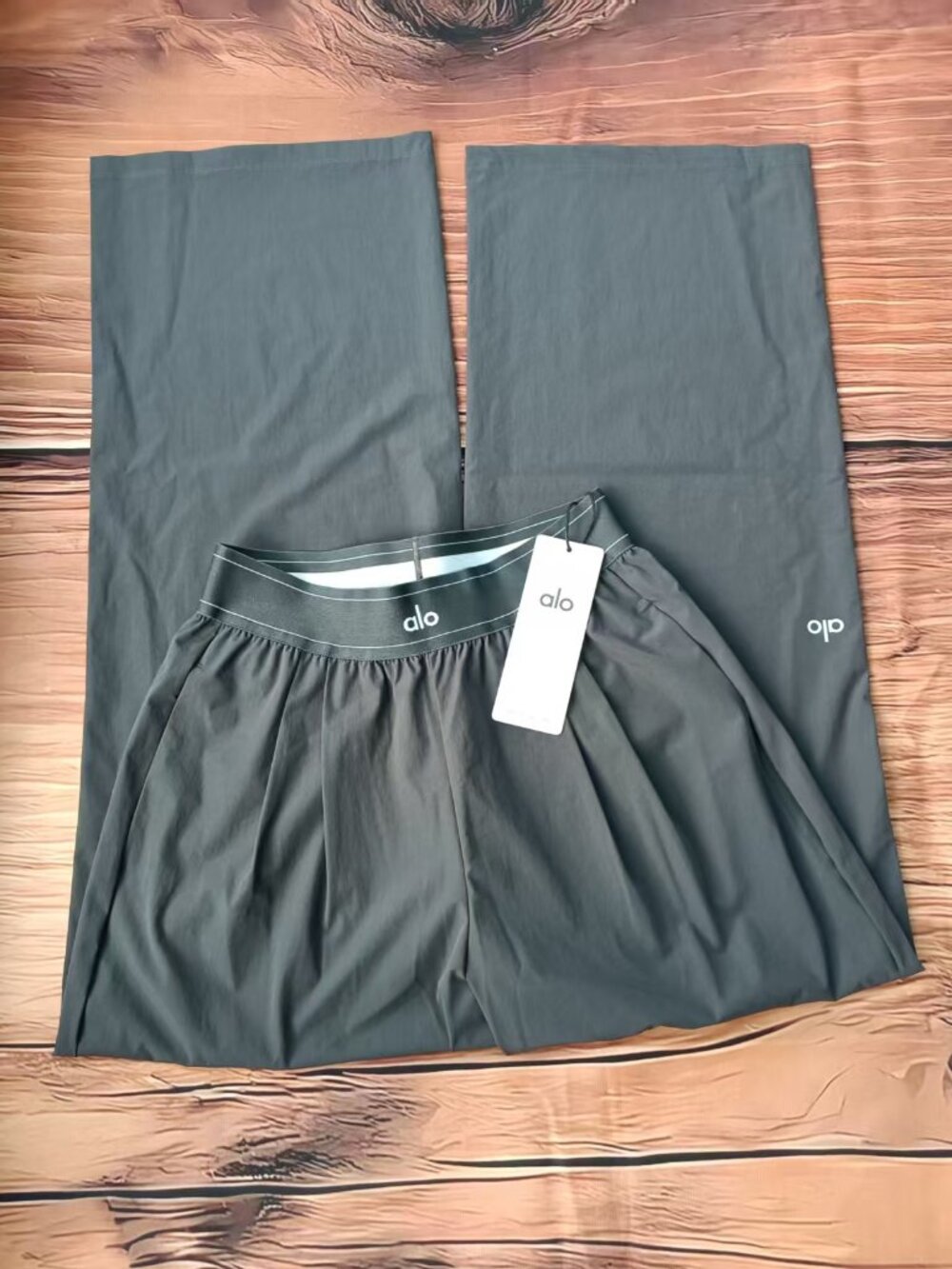 🎬Alo Yoga Suit Up Trouser Dark Grey Regular 30 Inseam ✨ - Picture 8 of 11